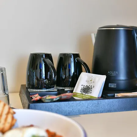 Oysters & Bubbles Gastro Rynek Square