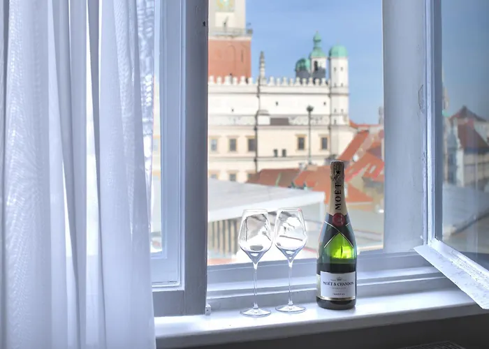 公寓式酒店 Oysters & Bubbles Gastro Rynek Square 波兹南