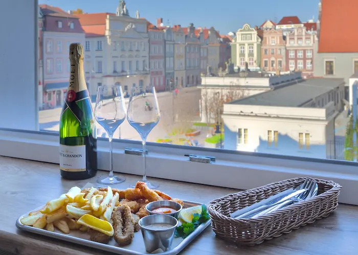 公寓式酒店 Oysters & Bubbles Gastro Rynek Square 波兹南