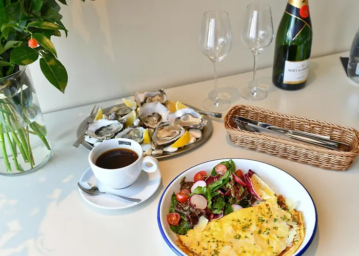 Oysters & Bubbles Gastro Rynek Square 公寓式酒店