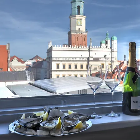 Oysters & Bubbles Gastro Rynek Square ポズナン