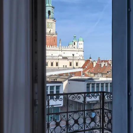 Oysters & Bubbles Gastro Rynek Square * פוזנן
