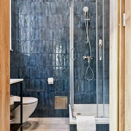 Oysters & Bubbles Gastro Rynek Square מלון דירות *