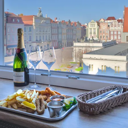 アパートホテル Oysters & Bubbles Gastro Rynek Square ポズナン