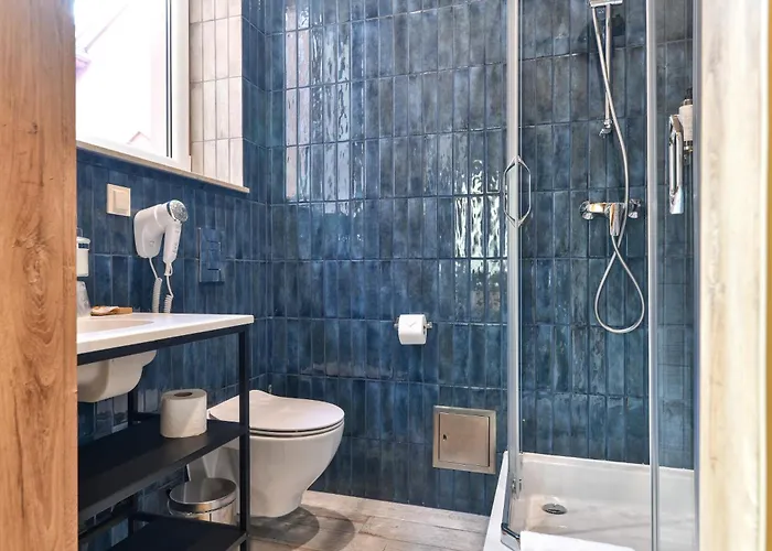 Oysters & Bubbles Gastro Rynek Square بوزنان