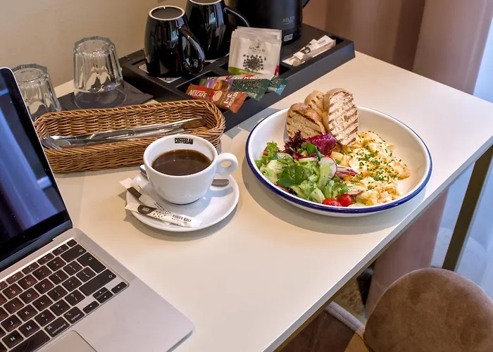 Oysters & Bubbles Gastro Rynek Square شقة فندقية بوزنان